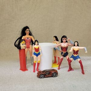 Wonder Woman Burger King Cup, Pez Dispenser, Figures, Car